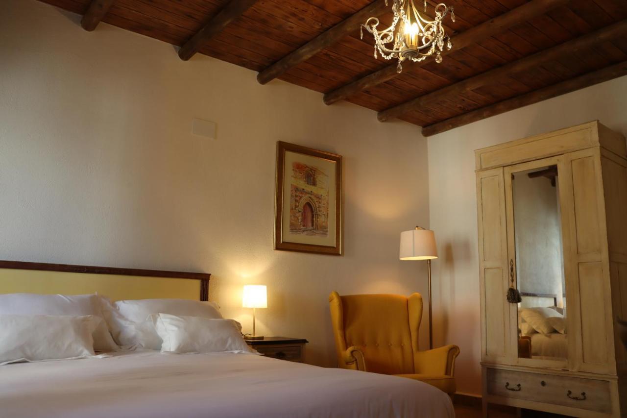 Hotel Palacio Conde Del Alamo Aroche Luaran gambar